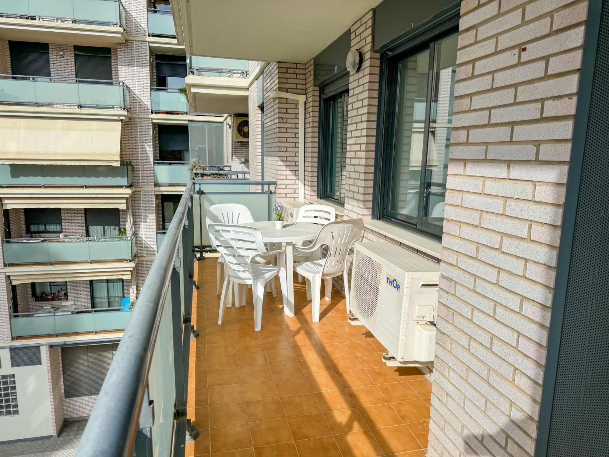 Reina Del Pilar Comotucasa Zaragoza Exterior foto